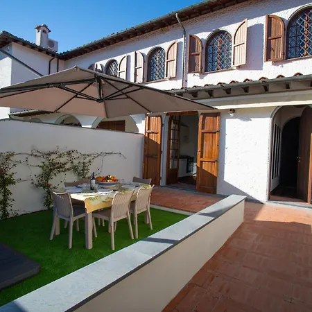 Сasa de vacaciones Ghepy House Viareggio